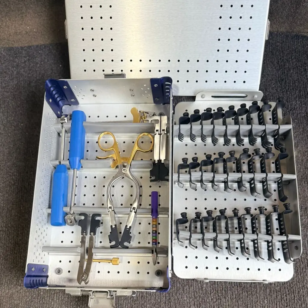 Orthopedic Cervical Retractor Spine Cervical Retractor Set Surgical Instruments