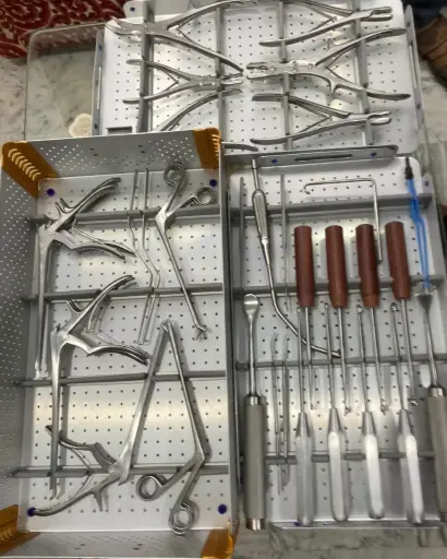 Lumbar Spine Neurosurgical Surgery Fixation Orthopedic Instrument Set  With Aluminium Box